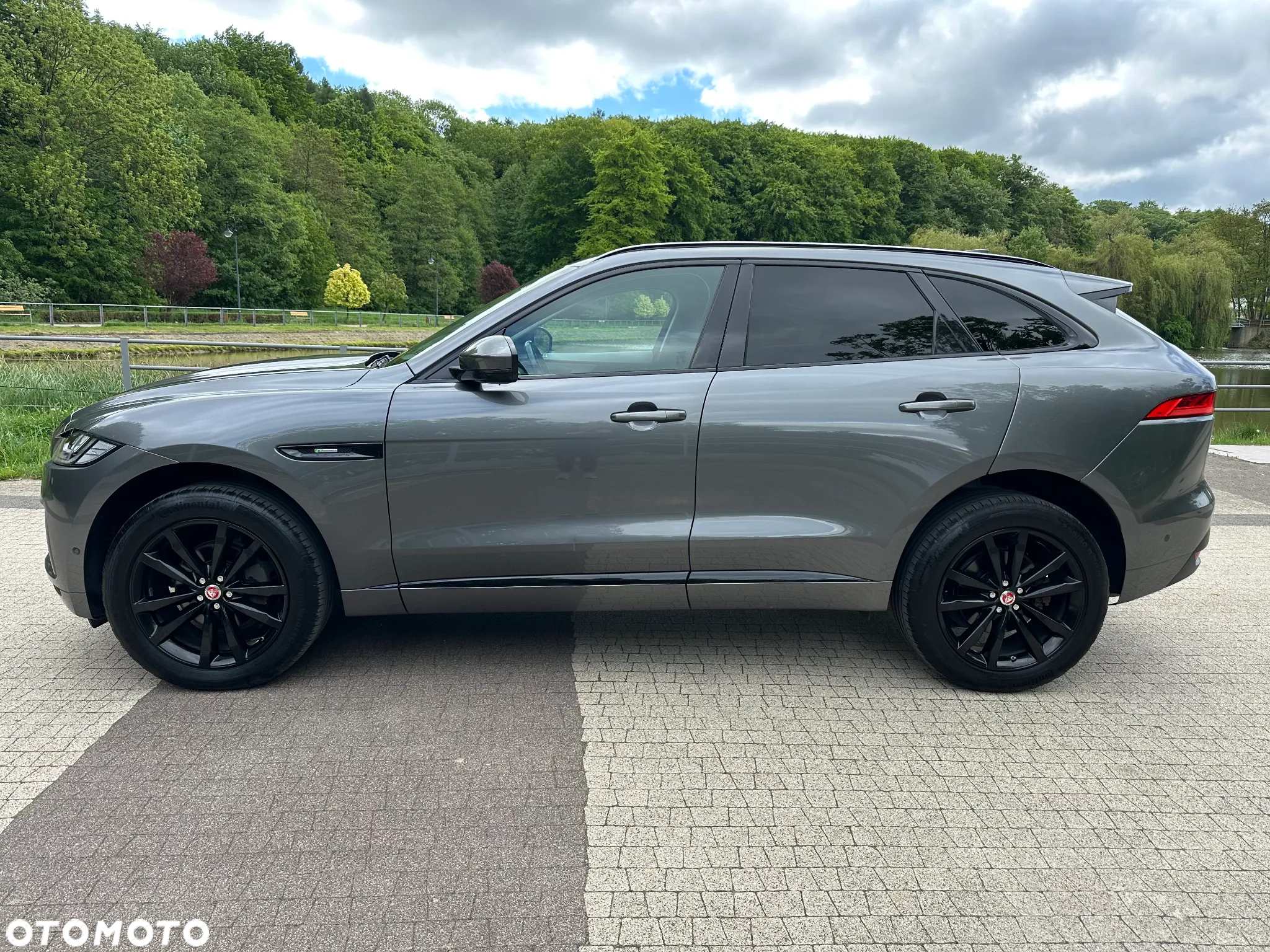 Jaguar F-Pace D200 AWD R-Dynamic HSE 90th Anniversary Edition - 6