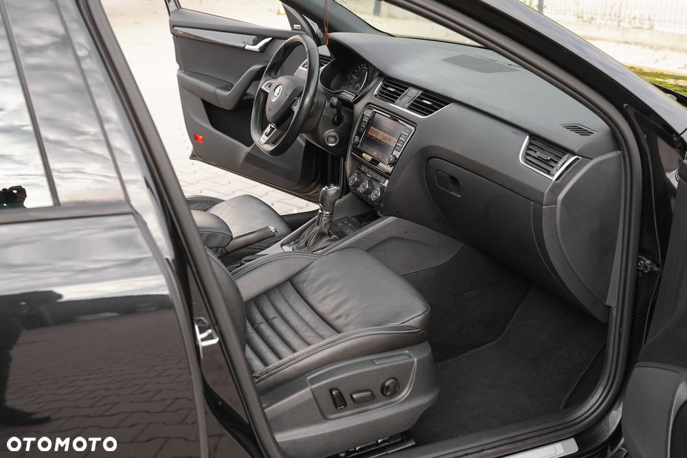 Skoda Octavia 2.0 TDI RS DSG - 14