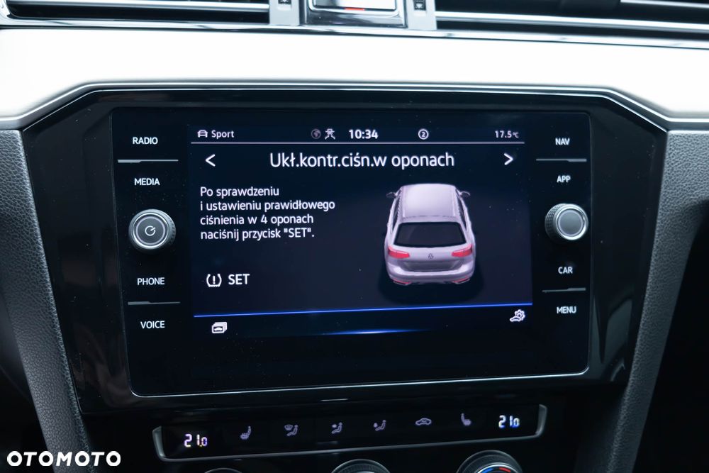 Volkswagen Passat Variant 2.0 TSI Business DSG - 28