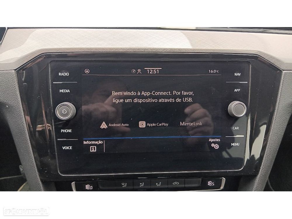 VW Passat Variant 2.0 TDi Business DSG - 15