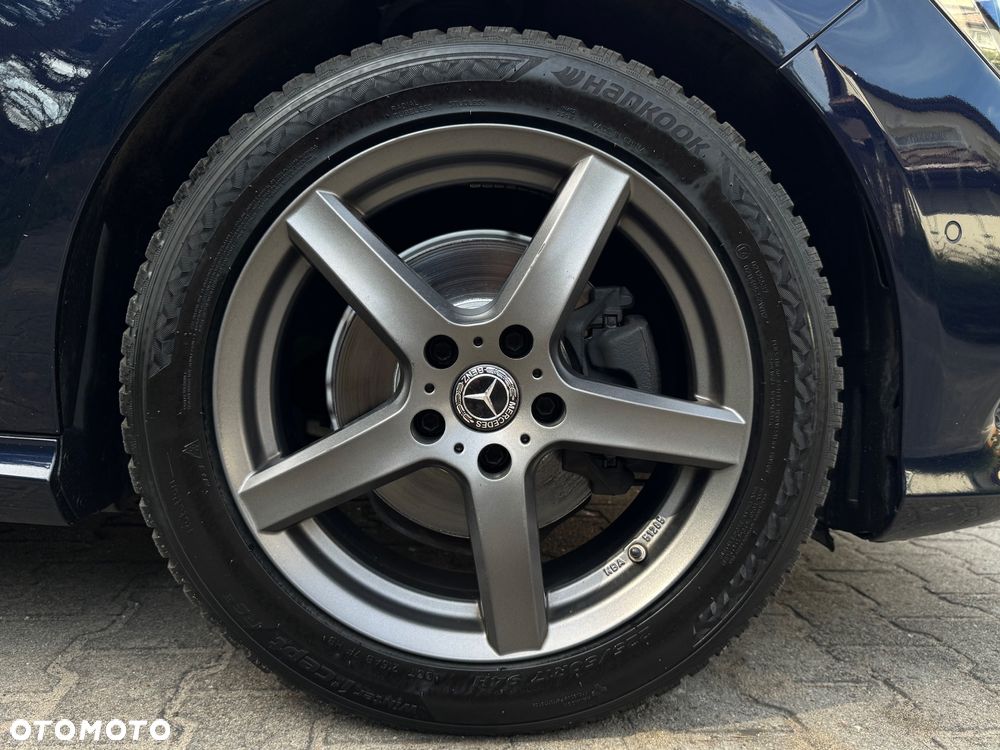 Mercedes-Benz CLA 180 d AMG Line - 18