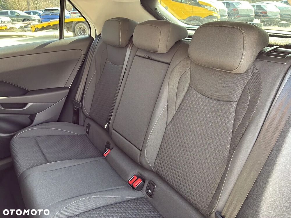 Volkswagen T-Roc - 7