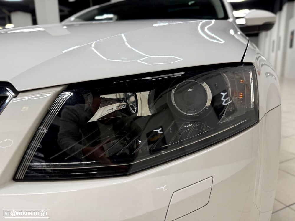 Skoda Octavia Break 1.6 TDi Sportline Pack DSG - 11