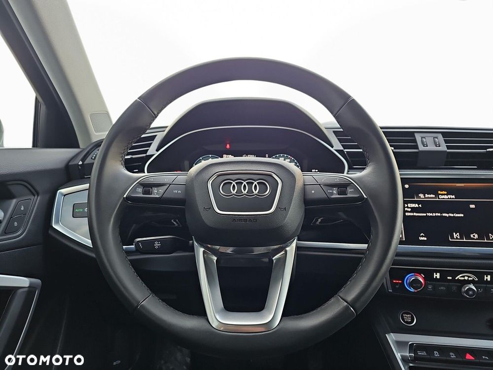 Audi Q3 Sportback - 12