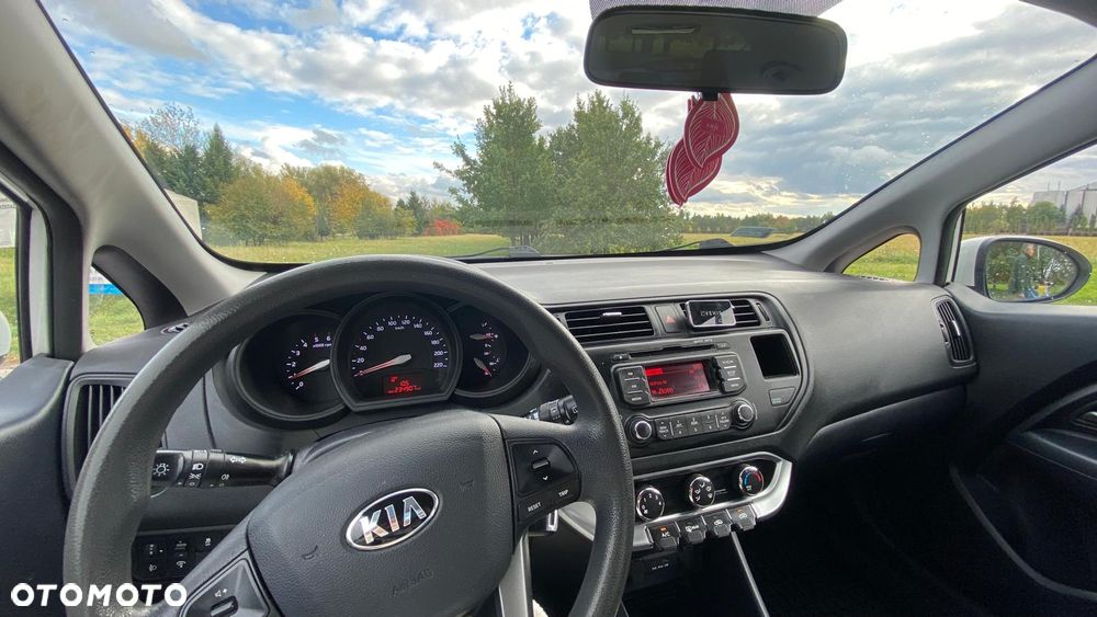 Kia Rio - 6
