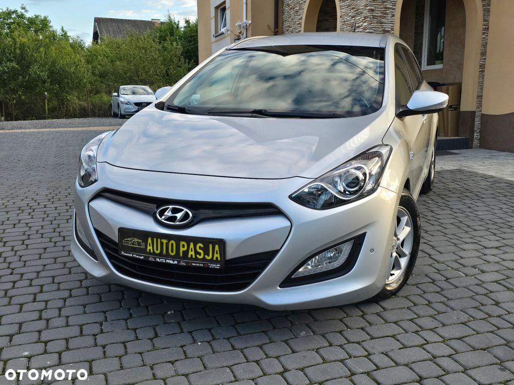 Hyundai i30 blue 1.6 GDI YES Gold - 2