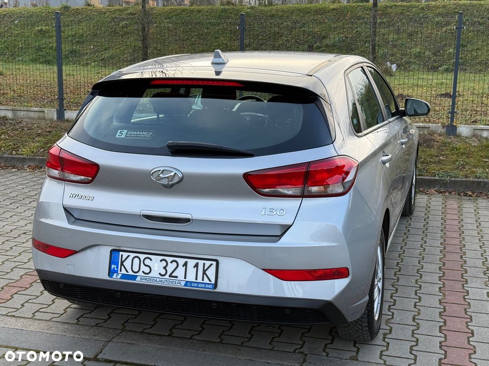 Hyundai i30 1.5 DPI Classic + - 28