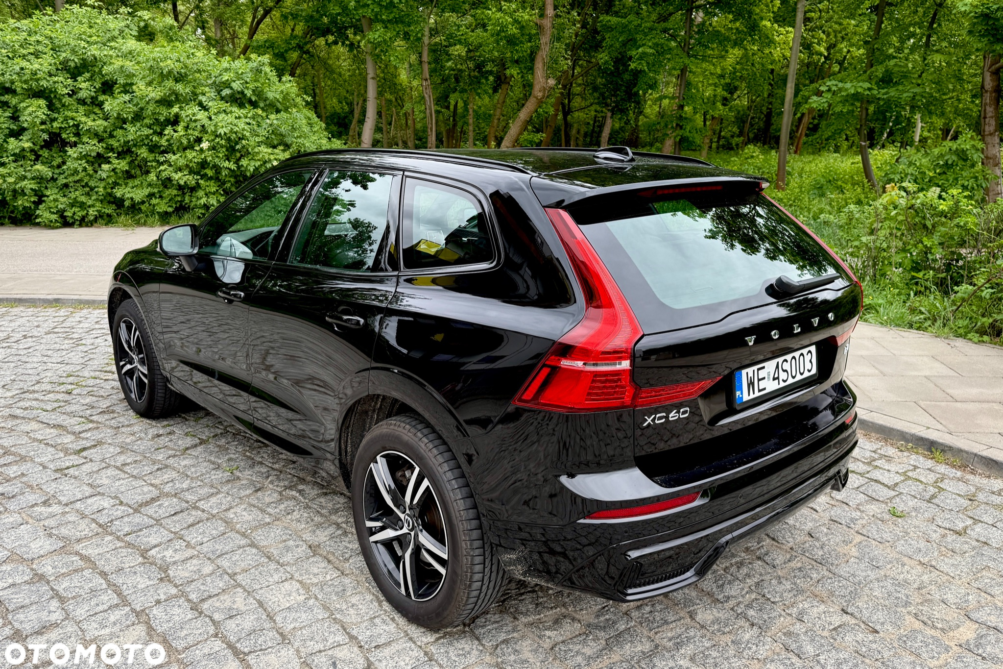 Volvo XC 60 D4 R-Design - 4