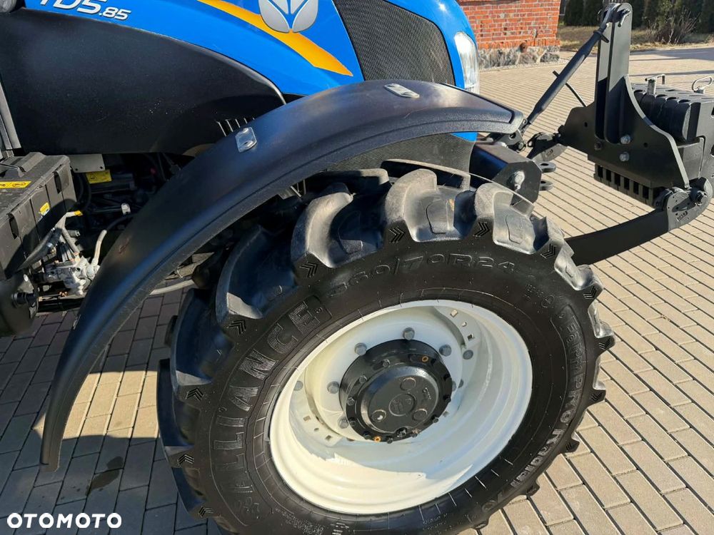 New Holland TD5.85 - 2