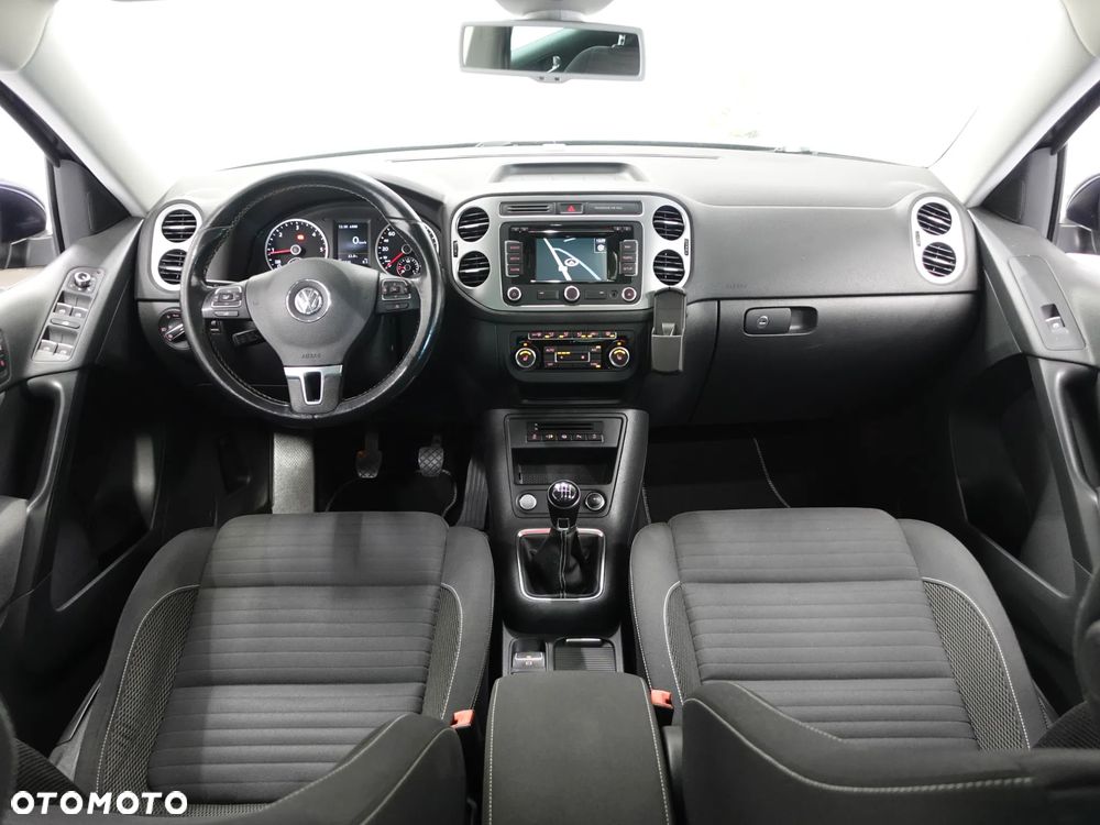 Volkswagen Tiguan 2.0 TDI 4Mot Perfectline R-Style - 26