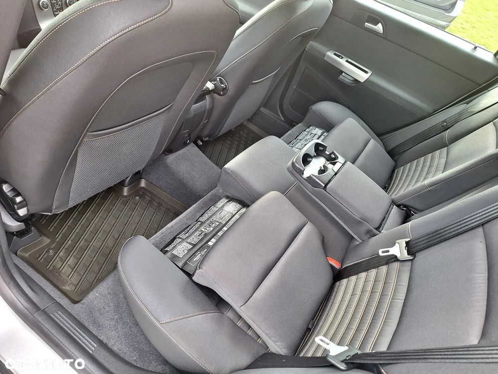 Volvo V50 1.8 Momentum - 24