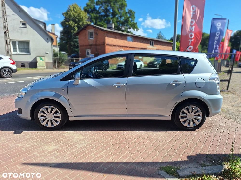 Toyota Corolla Verso - 10