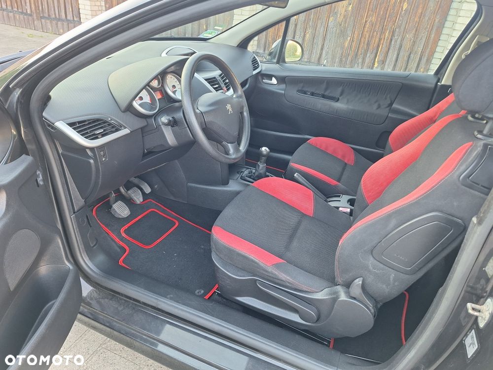 Peugeot 207 - 6