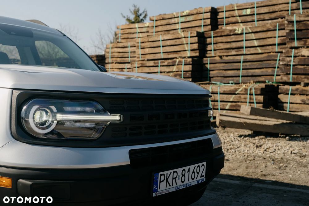 Ford Bronco - 8