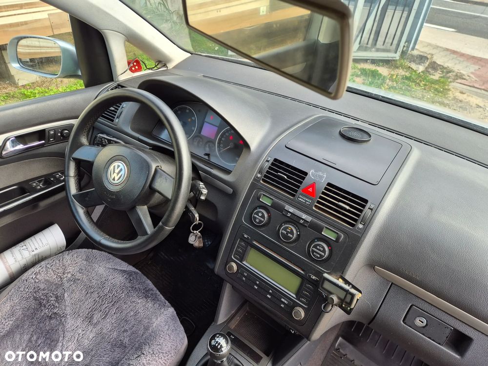 Volkswagen Touran - 7