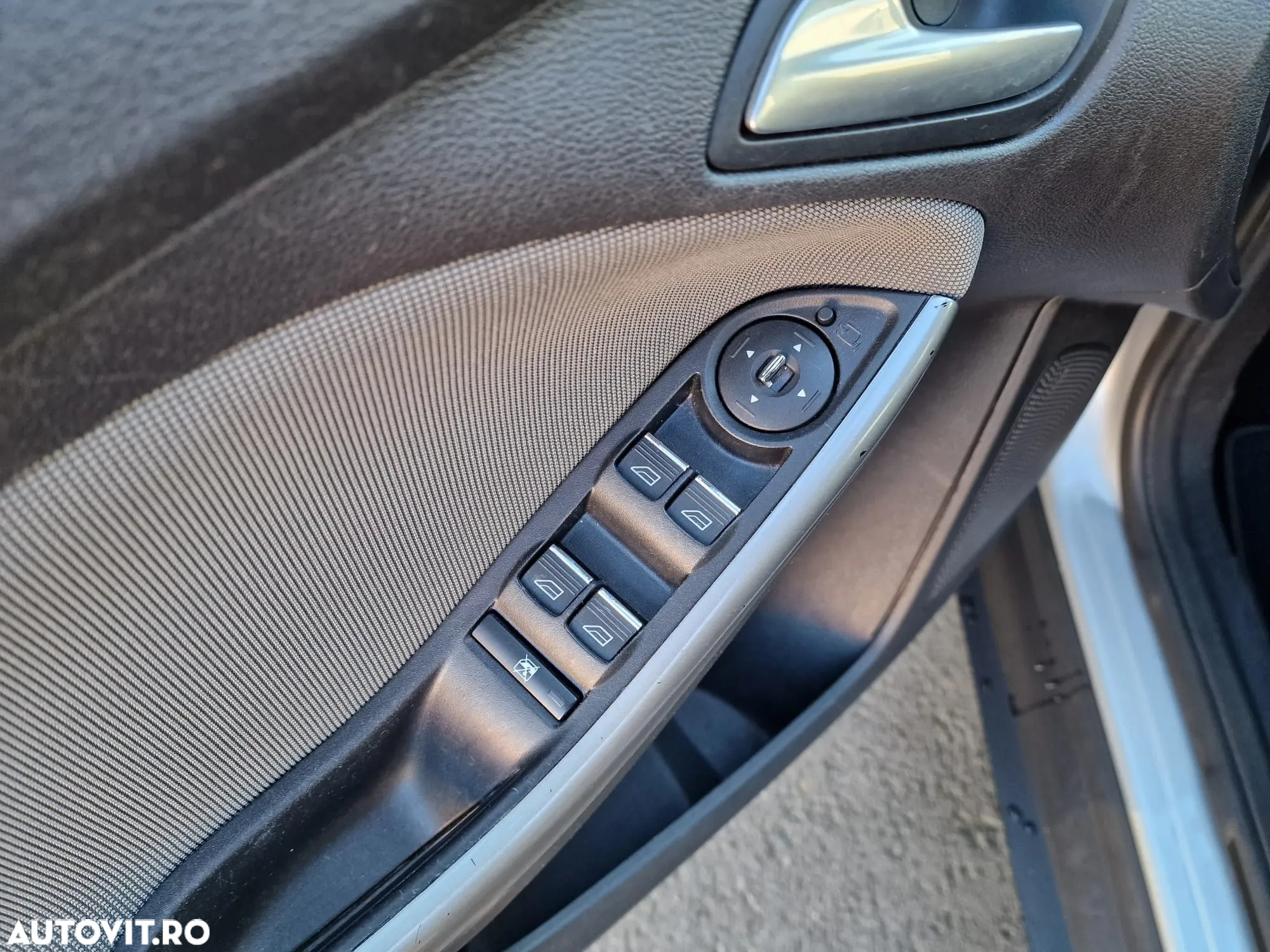 Ford Focus 1.6 TDCi DPF Champions Edition - 19