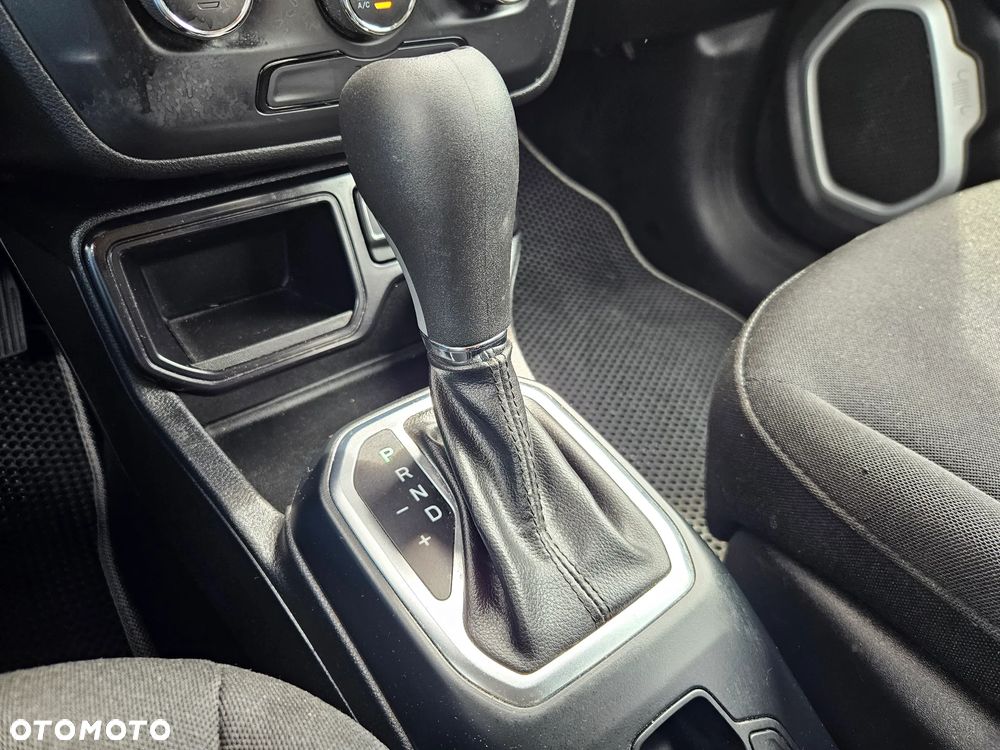 Jeep Renegade 1.3 GSE T4 Turbo Longitude FWD S&S - 16