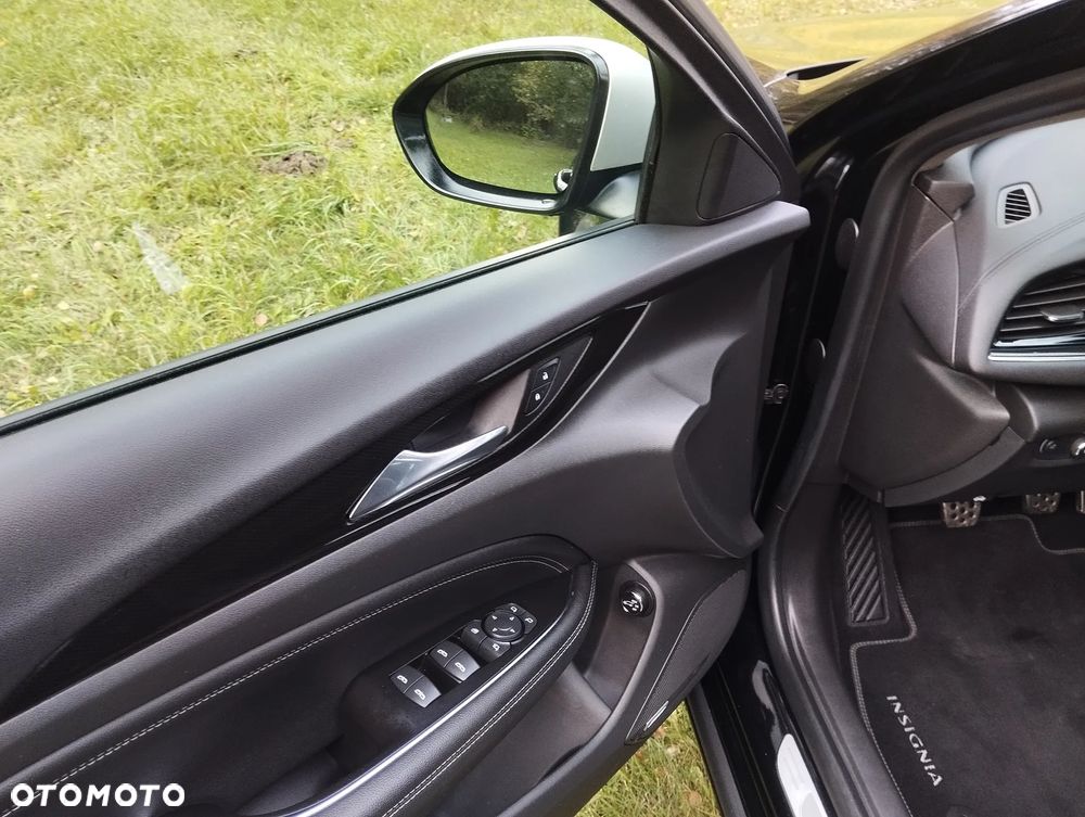 Opel Insignia - 11