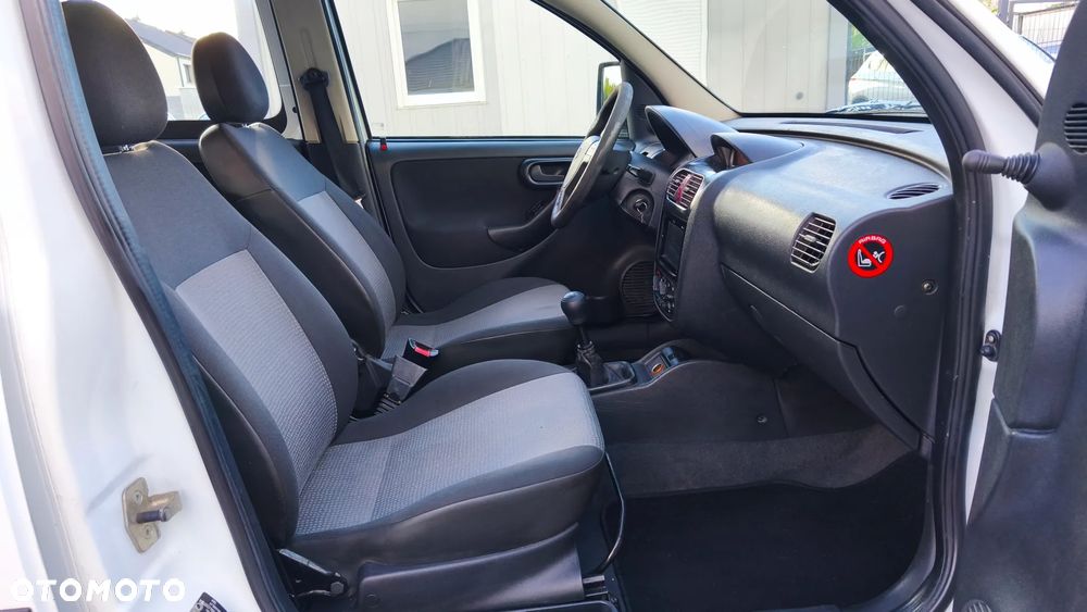 Opel Combo - 23
