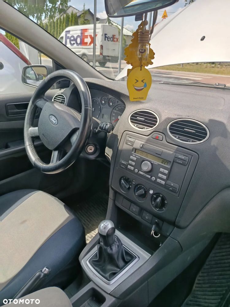 Ford Focus 1.6 Ambiente - 14