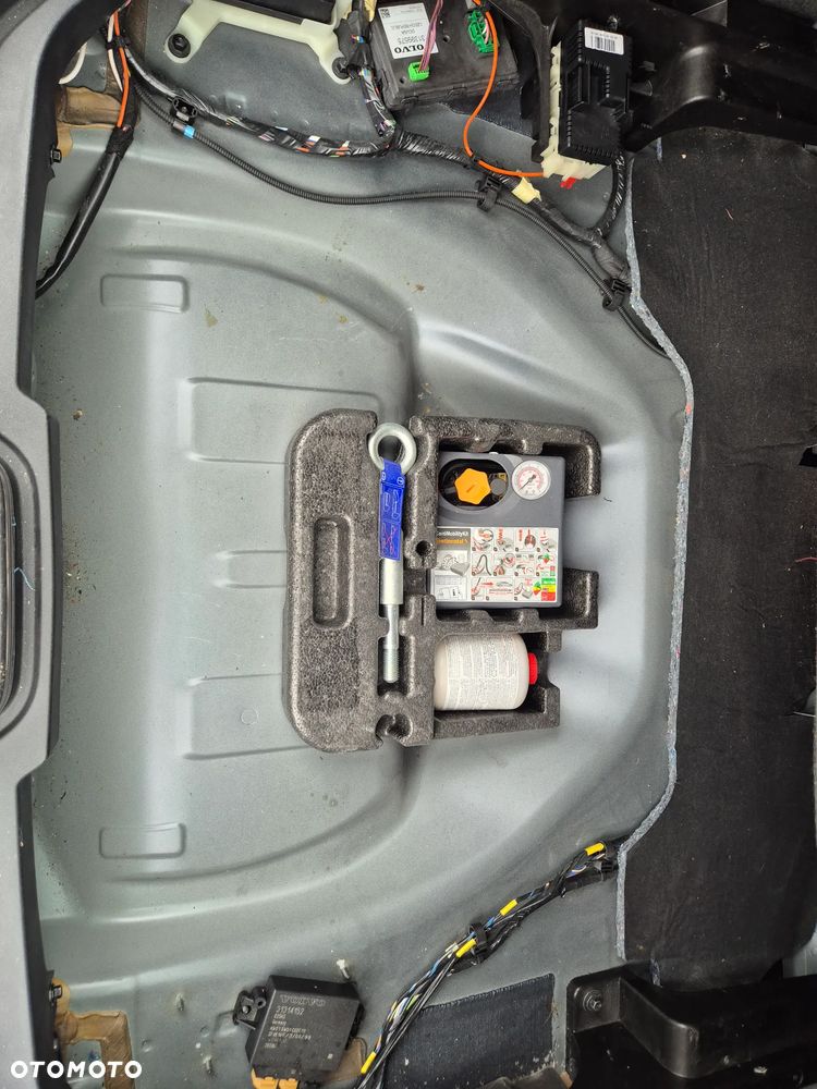 Volvo V60 T3 Base - 14