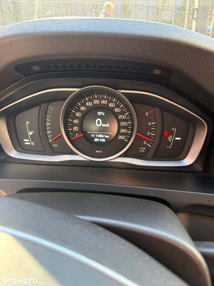 Volvo V60 D4 Ocean Race - 9