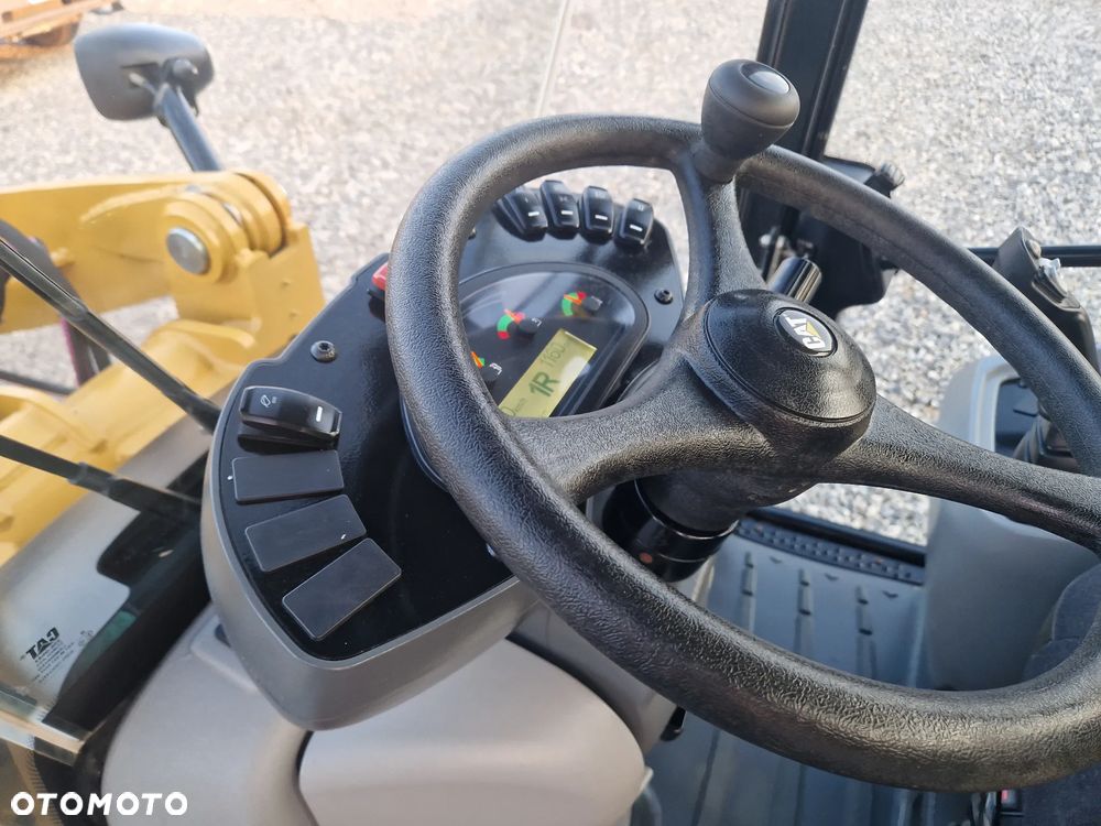 Caterpillar 906M - 15