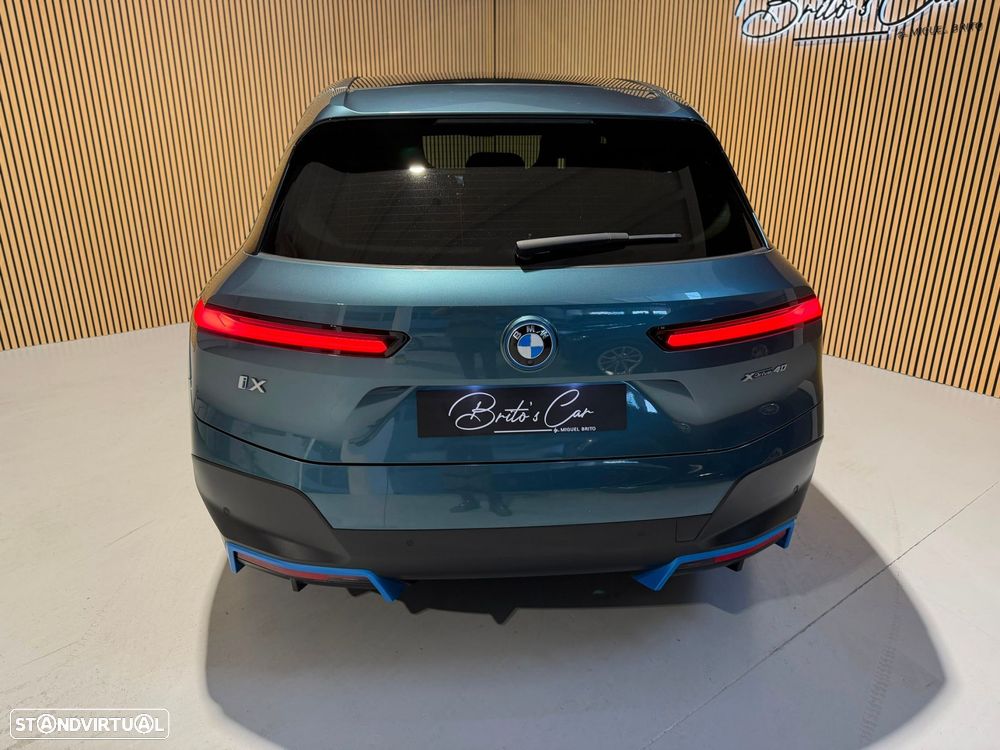 BMW iX xDrive40 - 33
