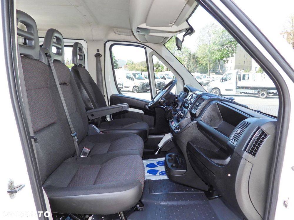 Peugeot BOXER  WYWROTKA PODWÓJNA KABINA DOKA 7 MIEJSC TEMPOMAT KLIMATYZACJA  140KM - 36