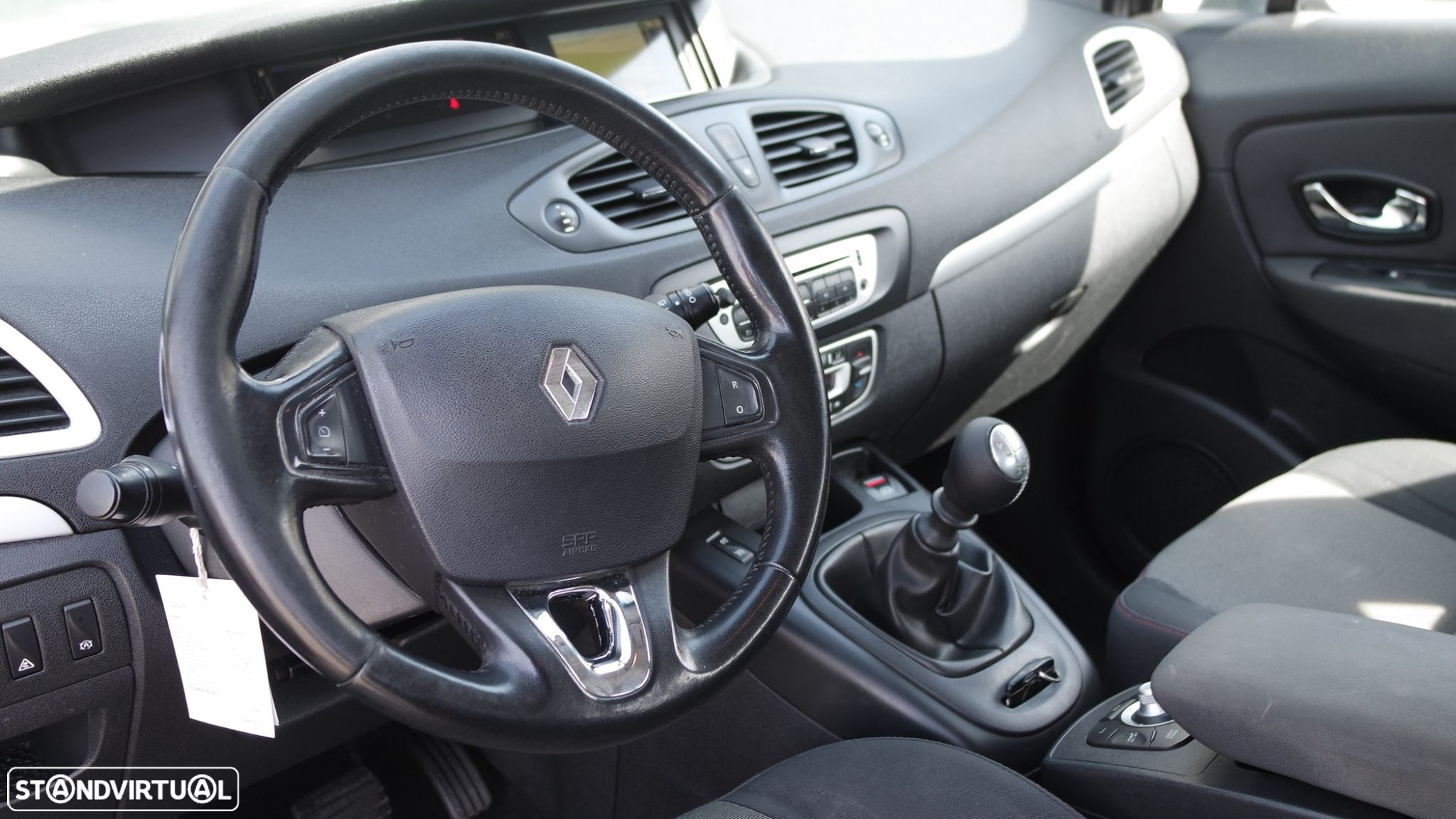 Renault Mégane Scénic - 10