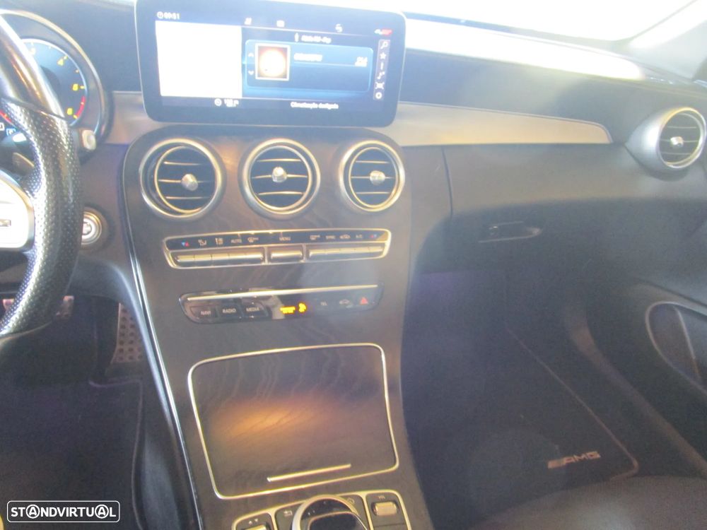 Mercedes-Benz C 220 d Cabrio 9G-Tronic AMG Line Plus - 29