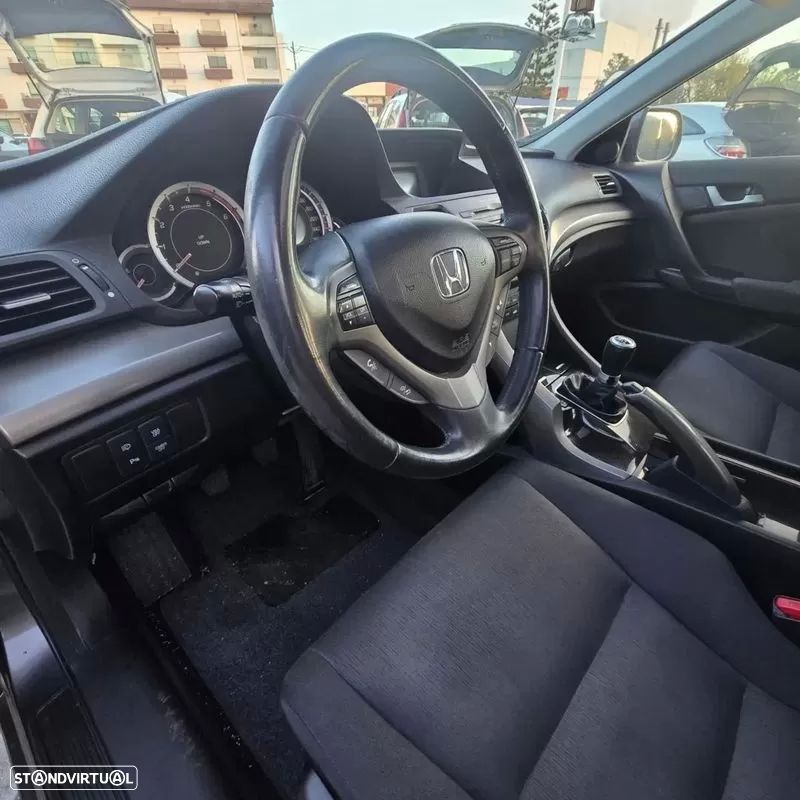 Honda Accord 2.2 i-DTEC Executive Advance E.Limitada - 18