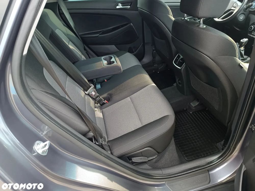 Hyundai Tucson 1.6 GDI BlueDrive Style 2WD - 11