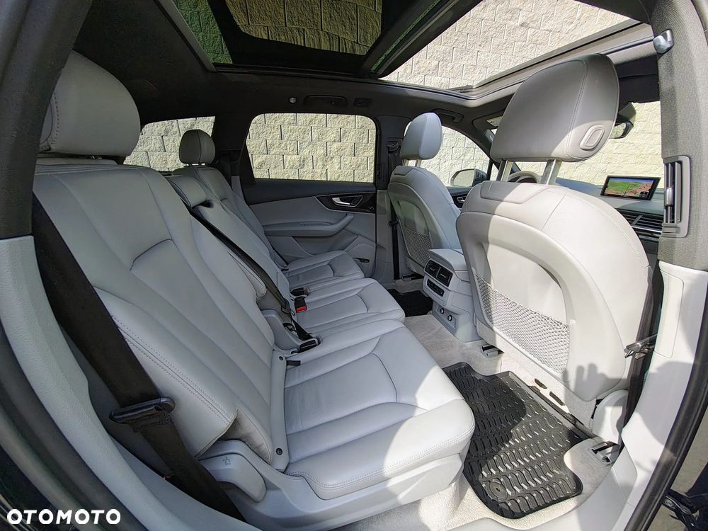 Audi Q7 3.0 TFSI Quattro Tiptronic - 16