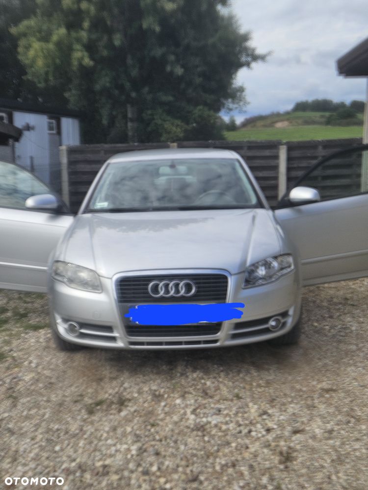 Audi A4 Limousine - 3