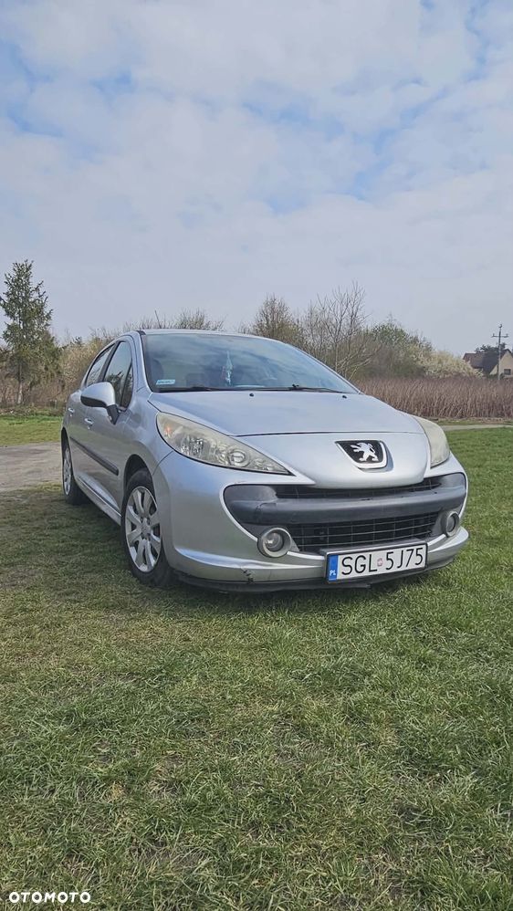 Peugeot 207 1.4 Presence - 4