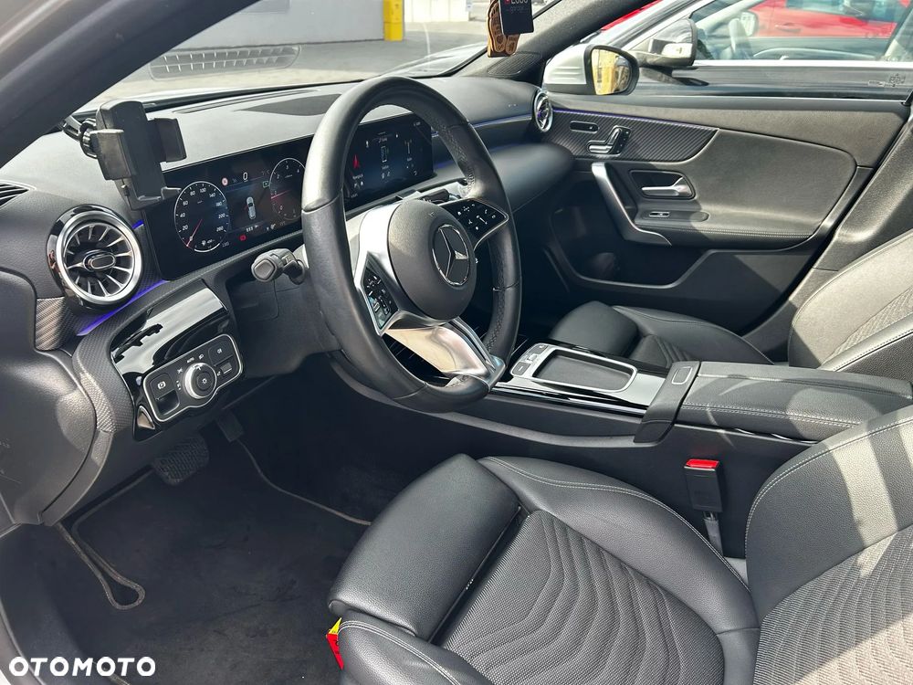 Mercedes-Benz Klasa A 200 d Progressive 8G-DCT - 15