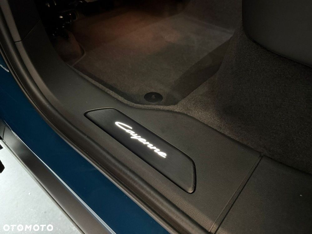 Porsche Cayenne Black Edition - 30