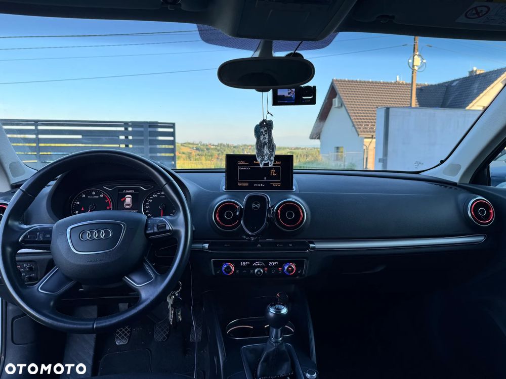 Audi A3 3-drzwiowe 1.2 TFSI Attraction - 14