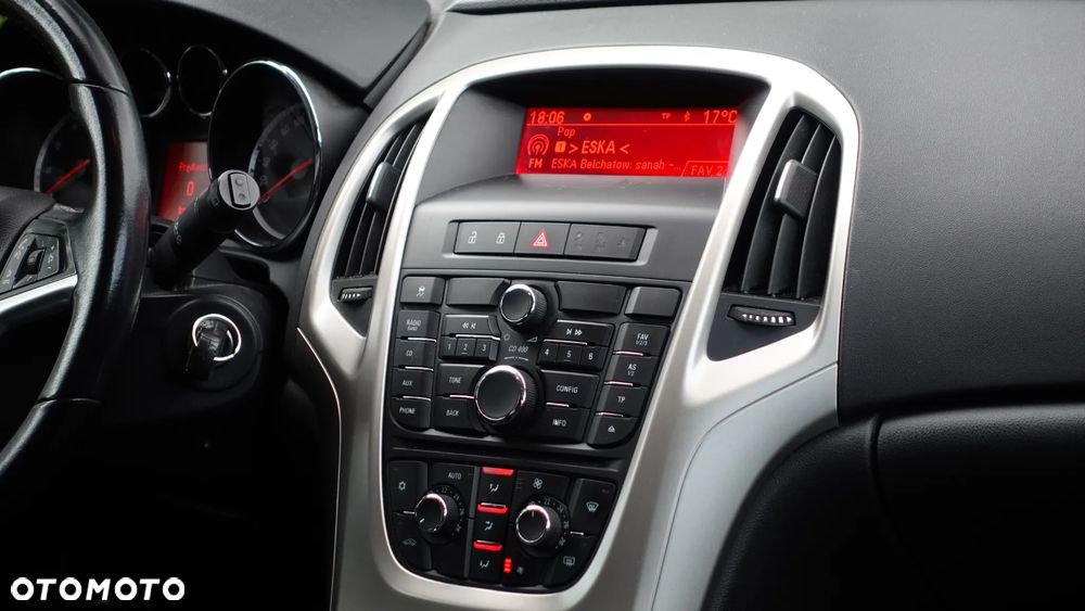 Opel Astra 1.6 Cosmo - 9