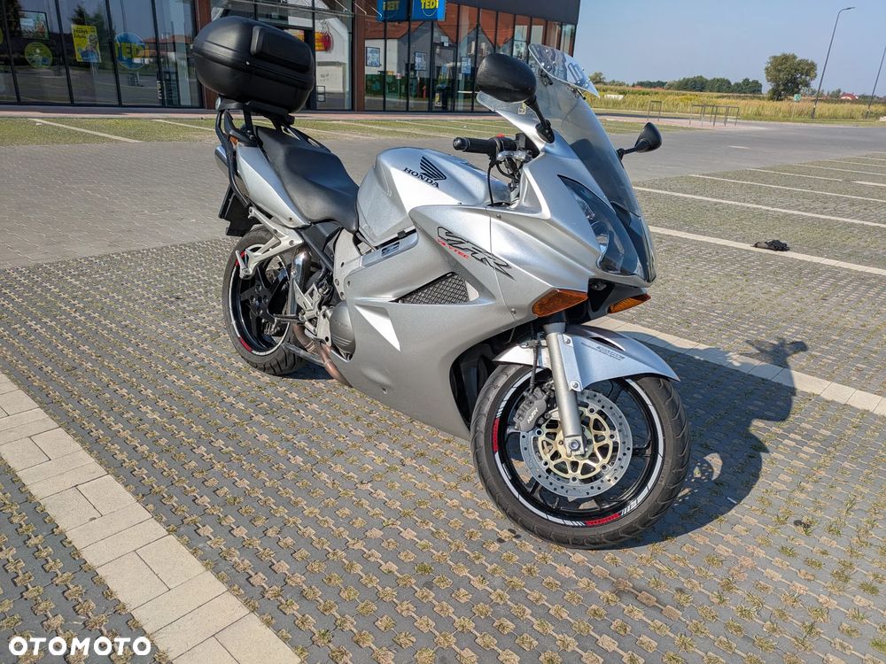 Honda VFR - 1