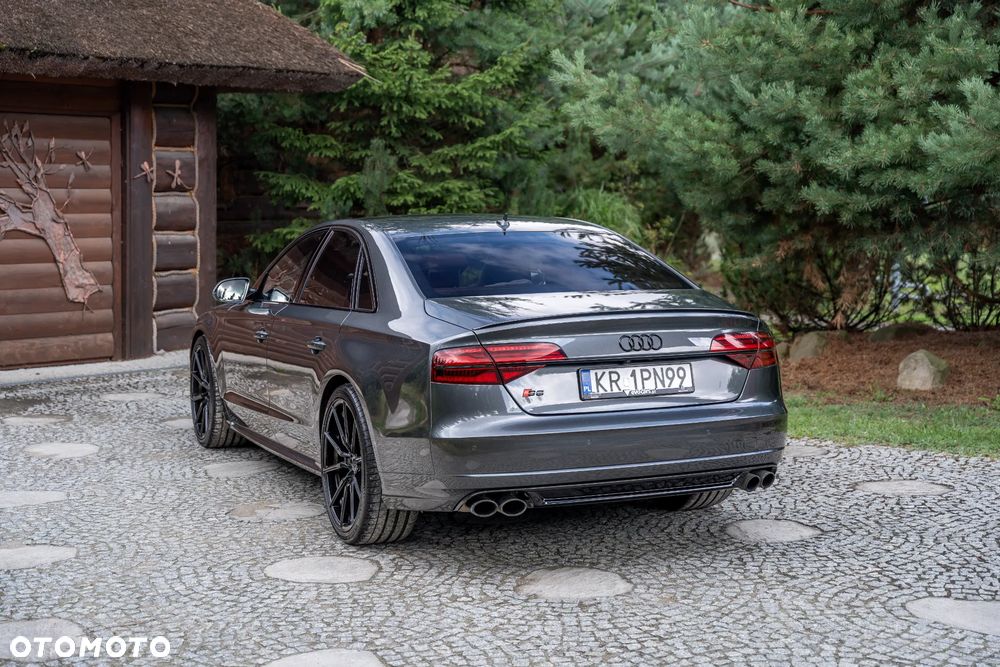 Audi S8 Plus 4.0 TFSI Quattro - 3
