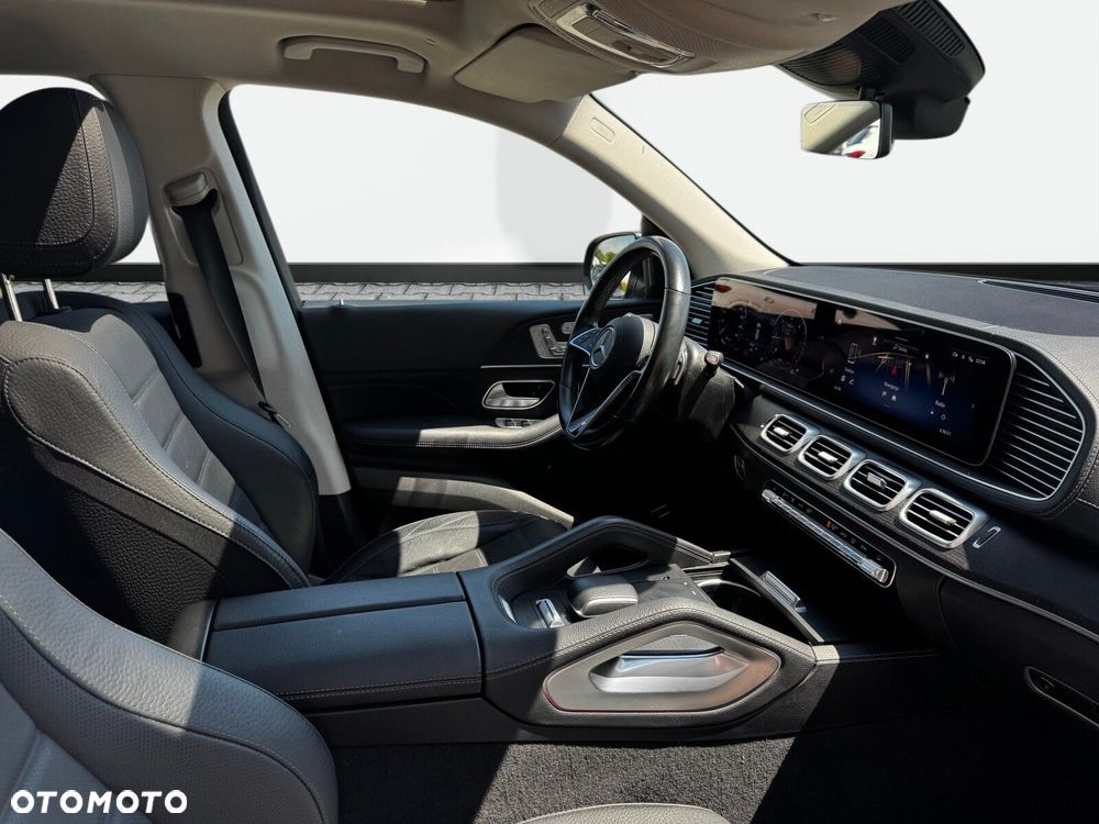 Mercedes-Benz GLS - 16