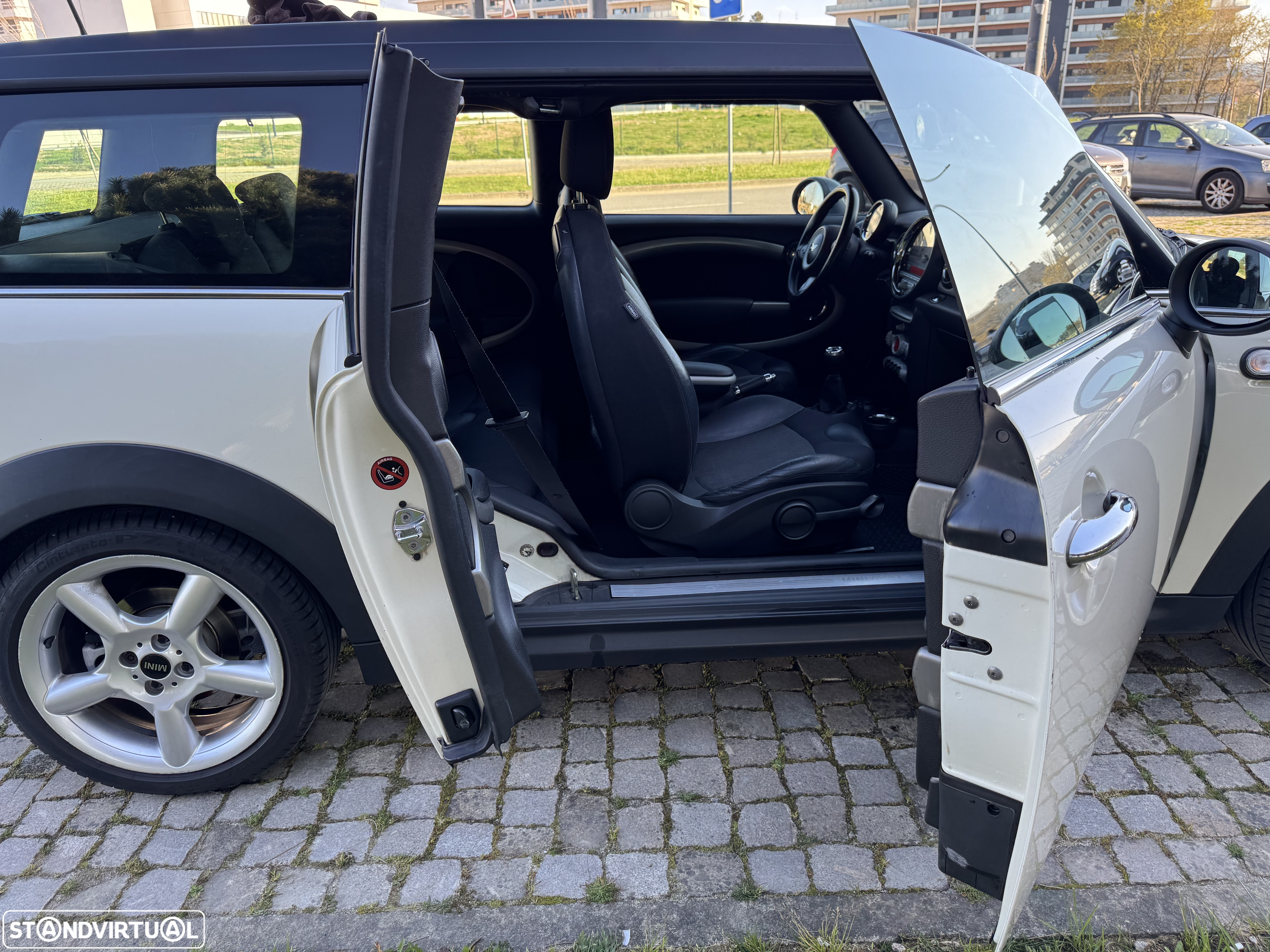 MINI Clubman Cooper D - 16