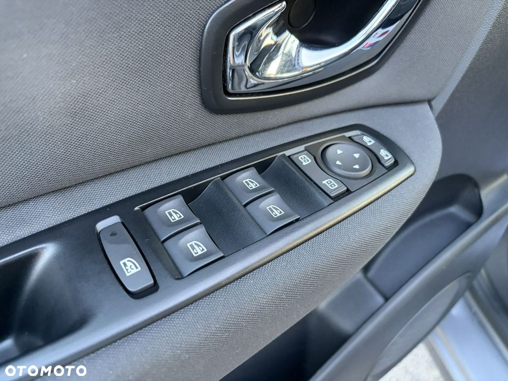 Renault Grand Scenic - 19