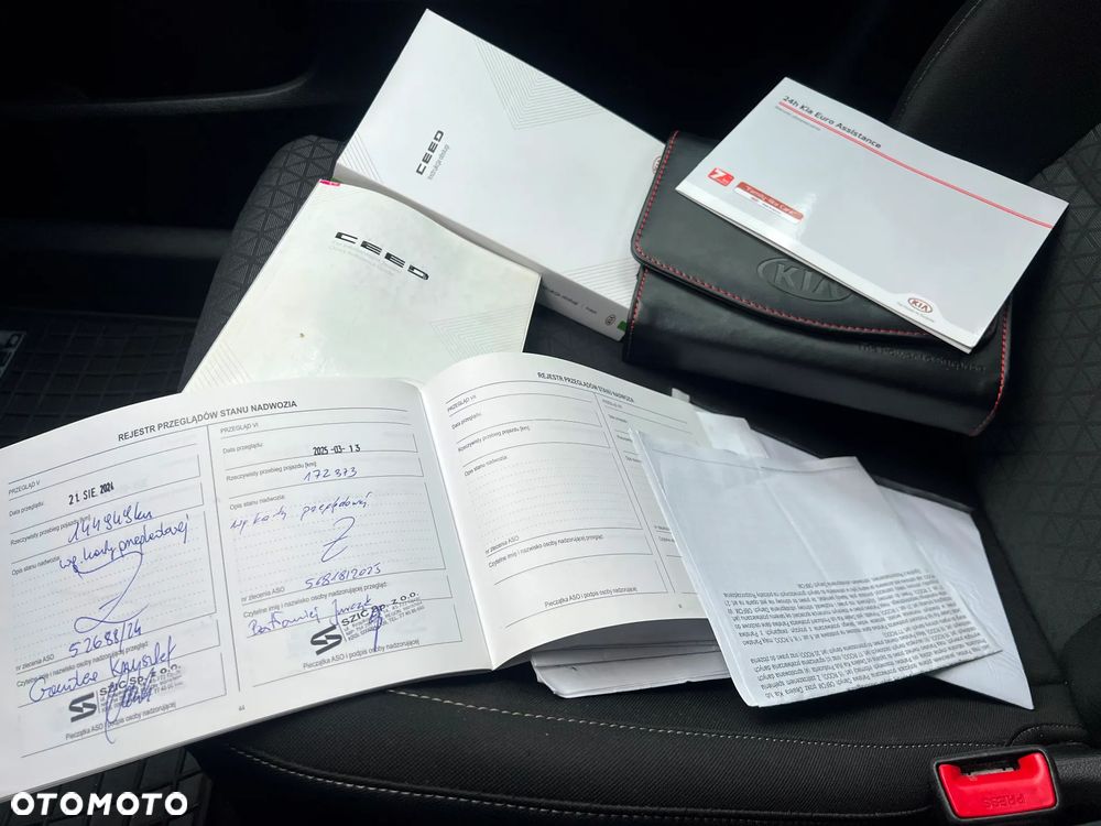 Kia Ceed 1.6 CRDi SCR M - 16
