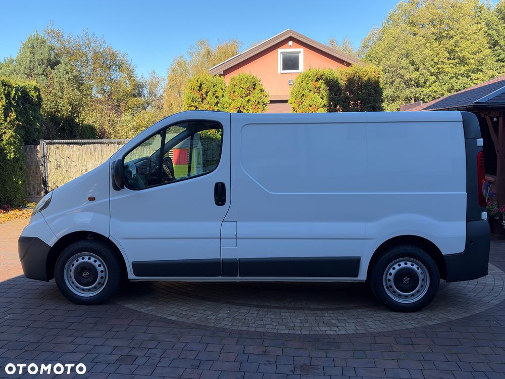 Opel Vivaro - 8