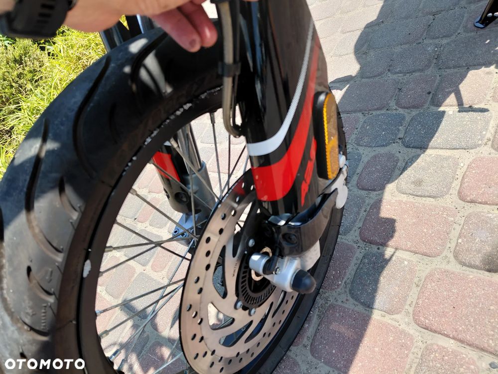 Aprilia SX - 9