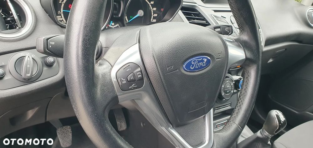 Ford Fiesta 1.25 Titanium - 28