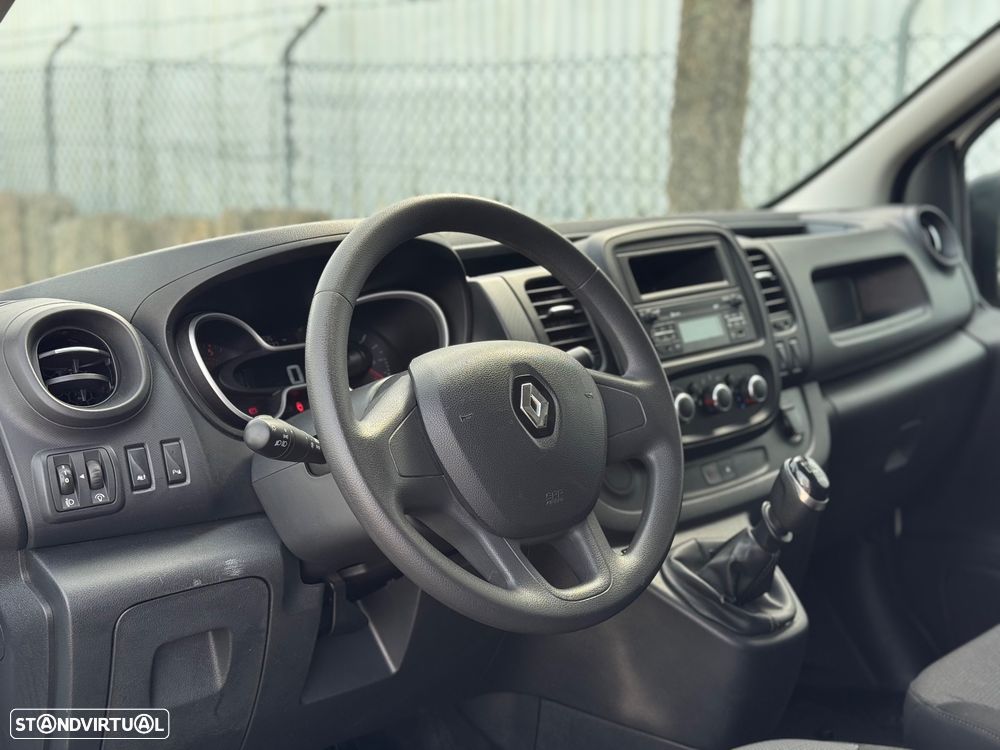 Renault Trafic 2.0 DCI Longa C/IVA DEDUTIVEL - 8